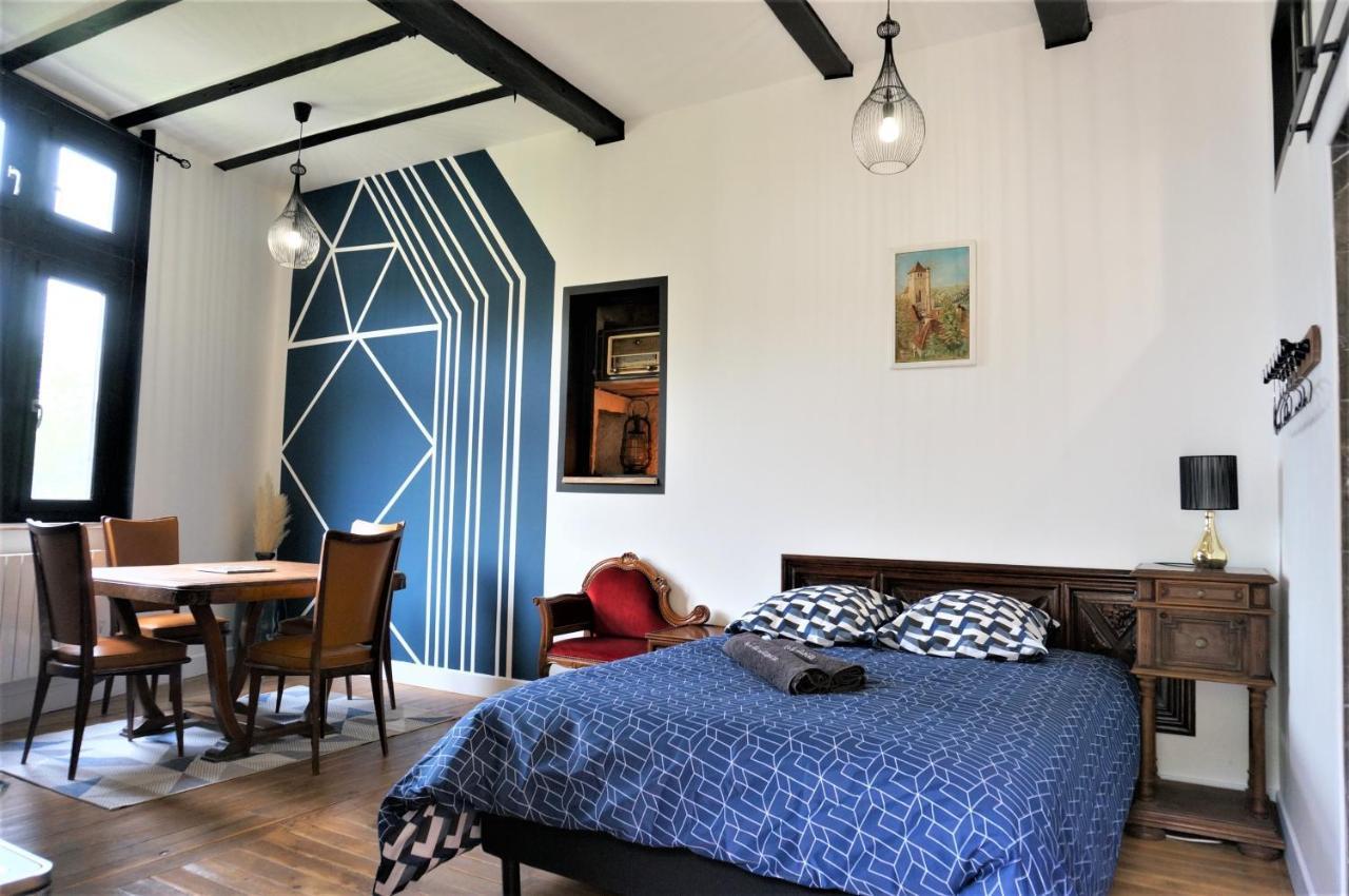 Gite Du Tourneur Studio Au Coeur De Saint Cirq Esterno foto